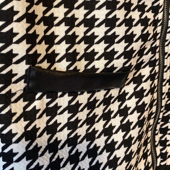 Jacket - Picture 2 of 3